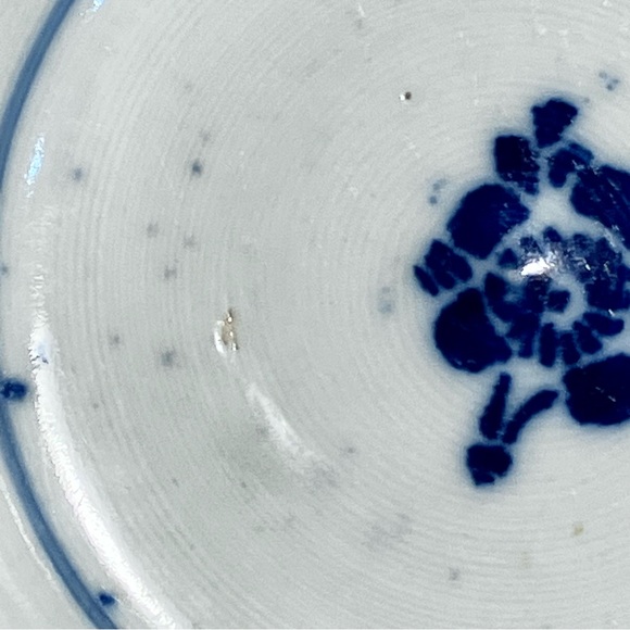 ANTIQUE QING DYNASTY RICE BOWL / Cobalt Blue Floral Decor / Handmade Pottery - Picture 8 of 10